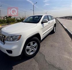 جیپ گراند شیرۆکی